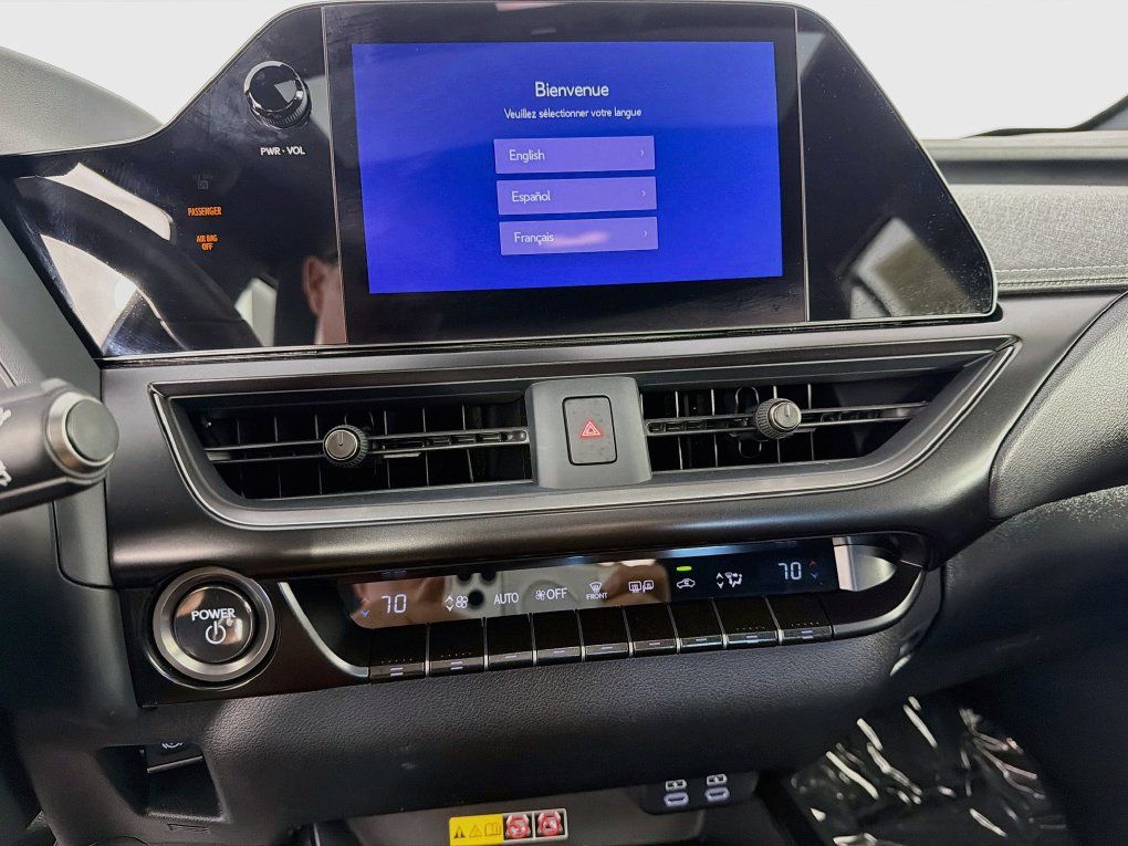 Used 2024 Lexus UX 250h FWD w/ Premium Package image 19