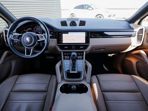 Certified 2022 Porsche Cayenne image 25