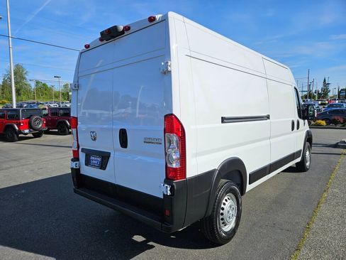 Used 2026 RAM ProMaster 2500 w/ Convenience Group FWD image 5