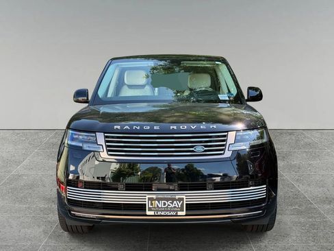 Used 2024 Land Rover Range Rover SV AWD/4WD image 8