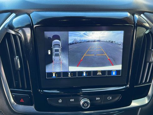 Certified 2023 Chevrolet Traverse LT w/ LT Premium Package image 24