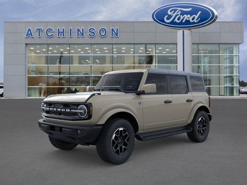 New 2026 Ford Bronco Outer Banks AWD/4WD image 1