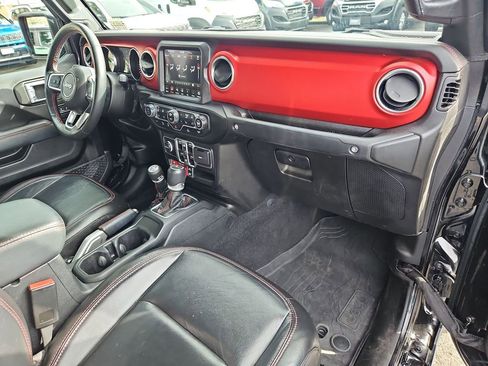 Certified 2022 Jeep Gladiator Rubicon w/ LED Lighting Group image 17