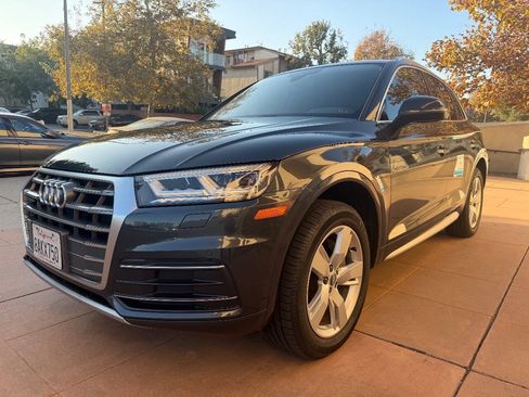 Used 2018 Audi Q5 2.0T Premium Plus w/ Premium Plus Package AWD/4WD image 3