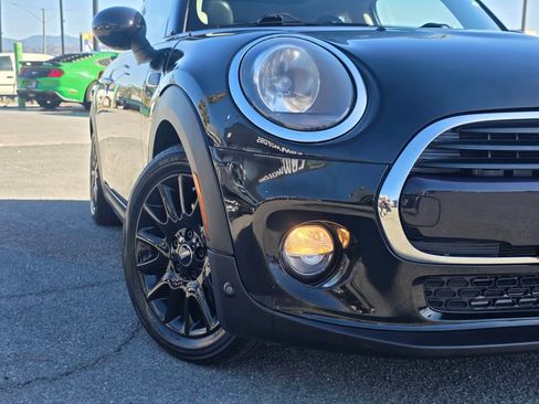 Used 2019 MINI Cooper 2-Door Hardtop w/ Signature Upholstery Package image 3