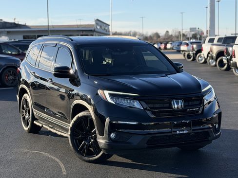 Used 2022 Honda Pilot Black Edition image 3