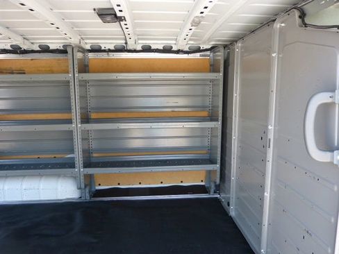 Used 2019 Nissan NV 2500 SL w/ Navigation Package image 19