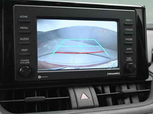 Used 2021 Toyota RAV4 LE image 29