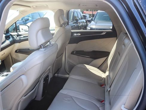 Used 2019 Lincoln MKC Reserve FWD image 23