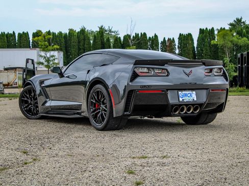Used 2017 Chevrolet Corvette Z06 RWD image 7