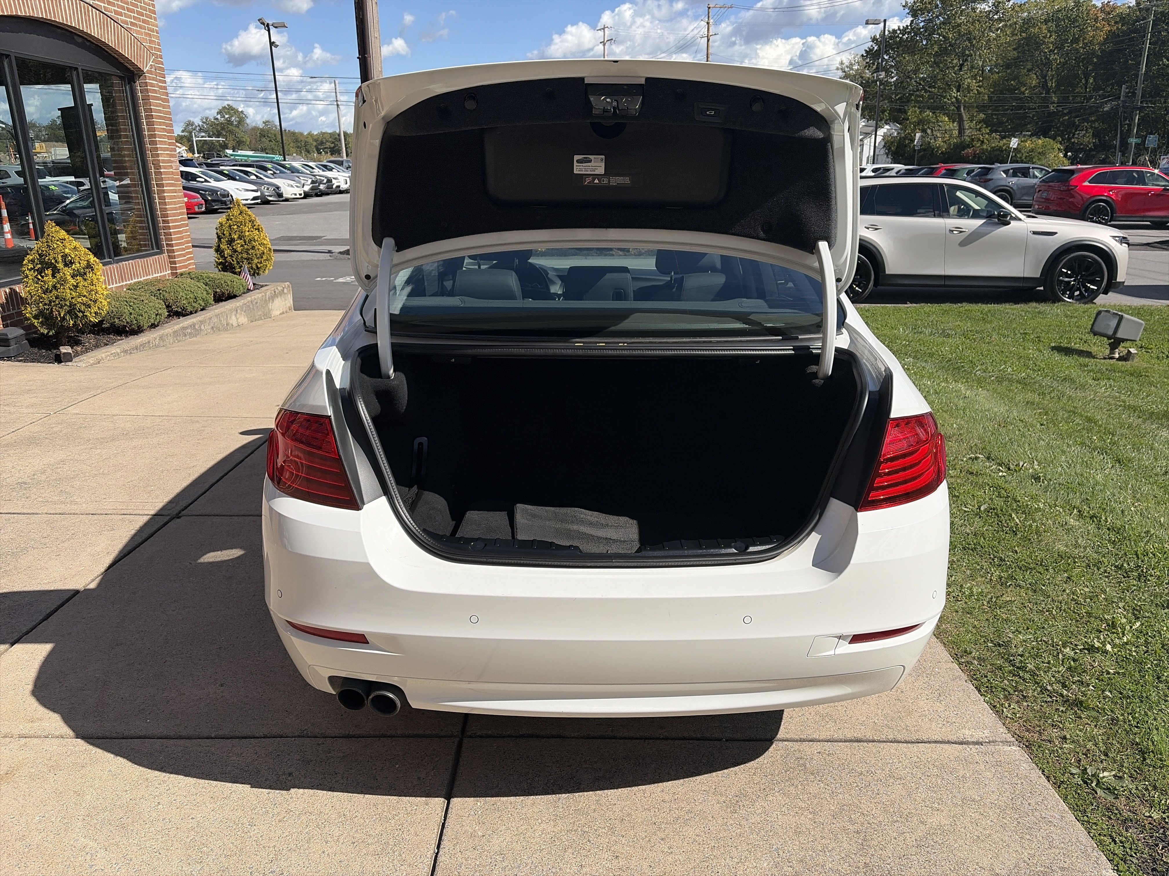 Used 2016 BMW 528i xDrive Sedan AWD/4WD image 5