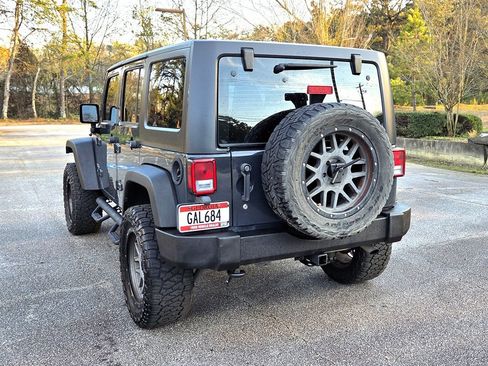 Used 2017 Jeep Wrangler Unlimited Sport w/ Connectivity Group image 13