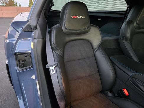 Used 2012 Chevrolet Corvette Z06 w/ 3LZ Preferred Equipment Group image 25