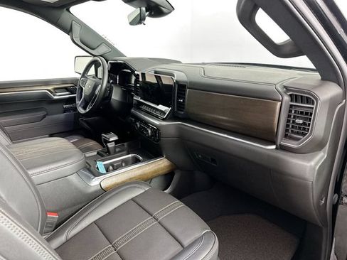 Used 2025 Chevrolet Silverado 1500 High Country w/ Midnight Edition AWD/4WD image 31