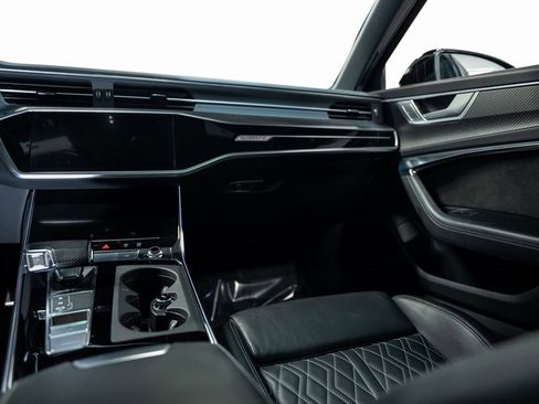 Used 2021 Audi S6 Prestige w/ Prestige Package image 41