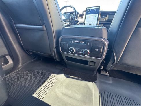 Used 2022 Ford Expedition Platinum AWD/4WD image 34