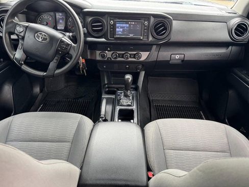 Used 2019 Toyota Tacoma SR image 11