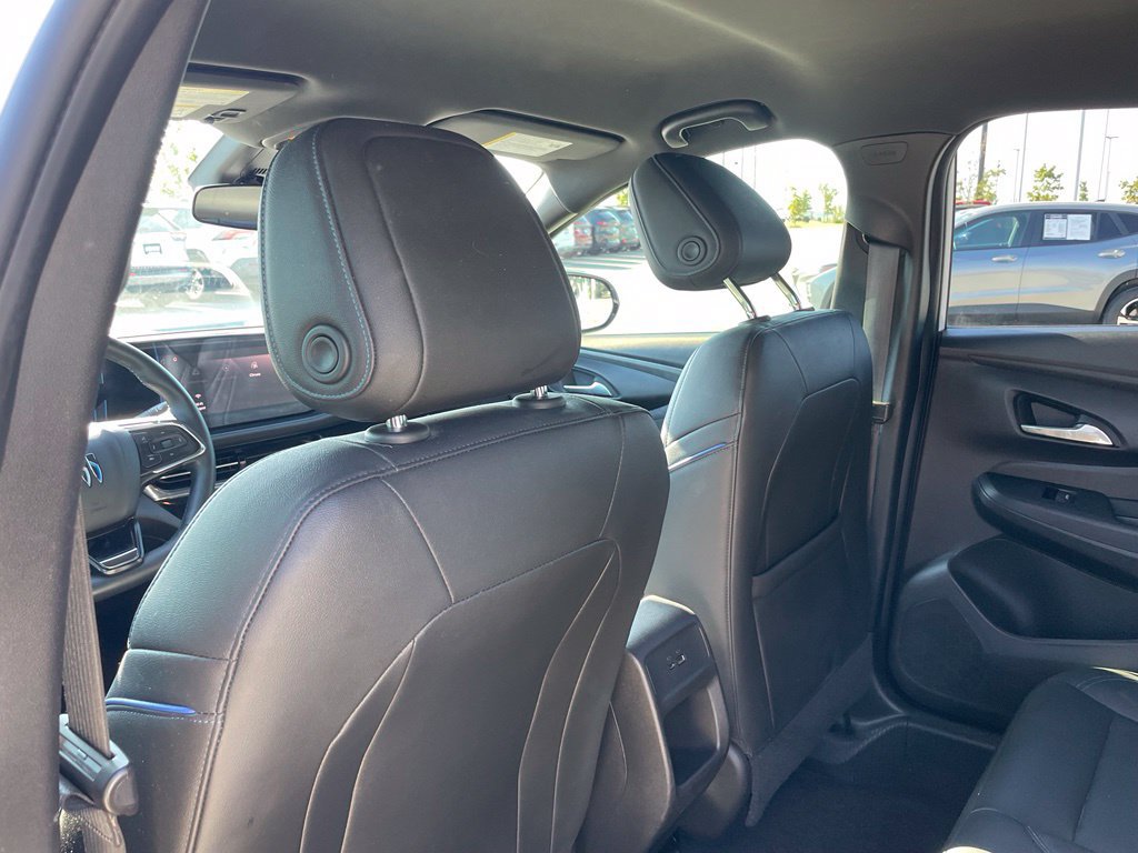 Used 2025 Buick Envista Sport Touring w/ Convenience I Package FWD image 24