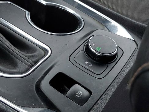 Used 2018 Chevrolet Traverse LS image 26