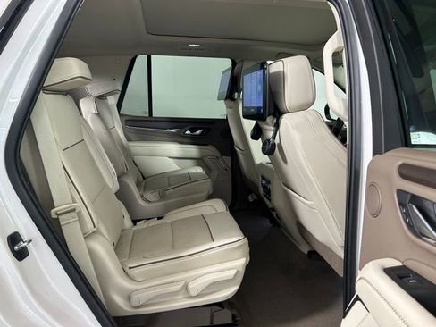 Used 2021 GMC Yukon Denali w/ Denali Premium Package image 28