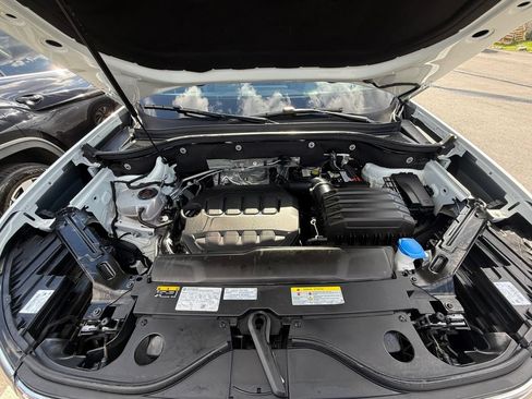 Used 2025 Volkswagen Atlas SEL AWD/4WD image 26