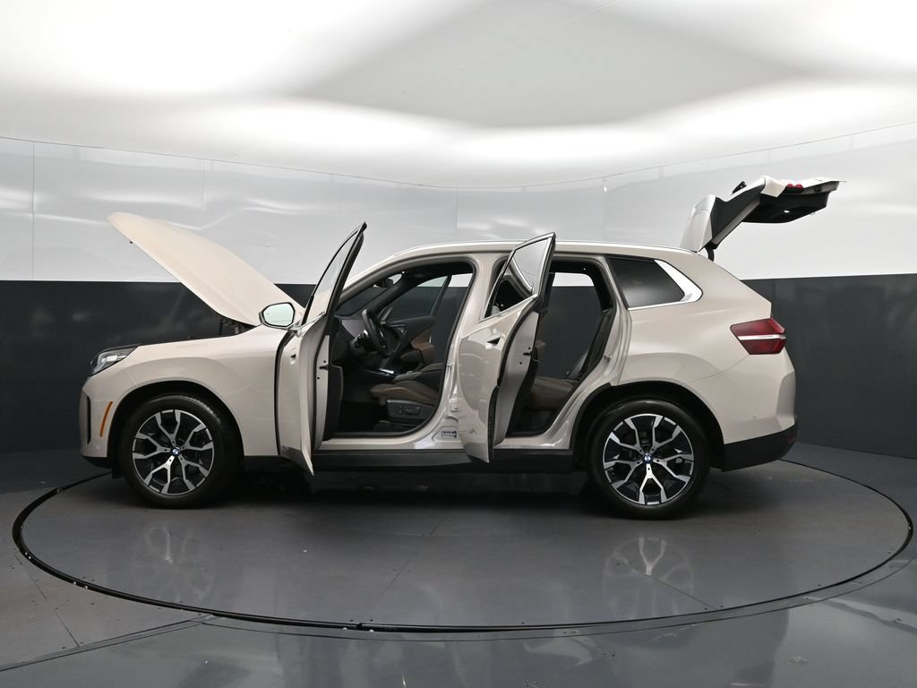 Used 2025 BMW X3 xDrive30i w/ Premium Package AWD/4WD image 38