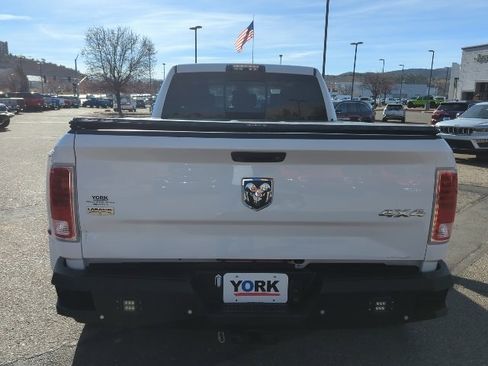 Used 2017 RAM 3500 Laramie w/ Convenience Group image 5
