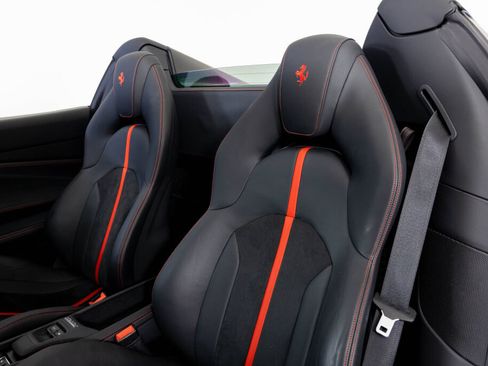 Used 2023 Ferrari F8 Tributo RWD image 53