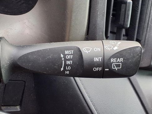 Used 2018 Toyota RAV4 LE image 16