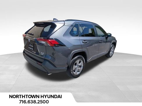 Used 2025 Toyota RAV4 XLE AWD/4WD image 12