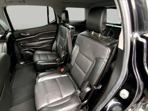 Used 2019 GMC Acadia SLT w/ LPO, Floor Liner Package FWD image 19