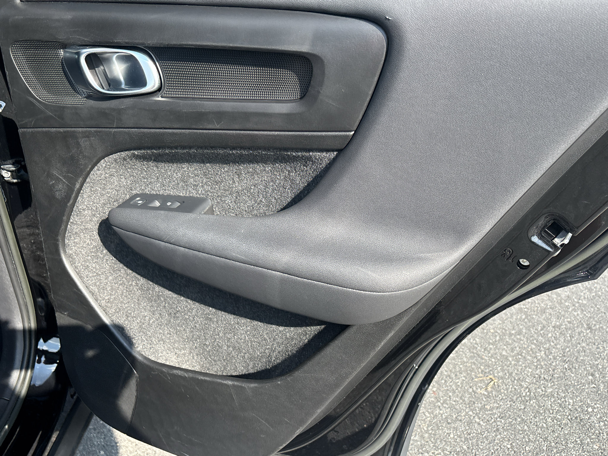 Used 2023 Volvo XC40 B5 Core AWD/4WD image 22