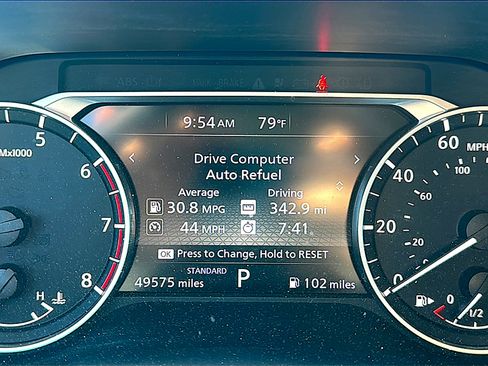 Used 2025 Nissan Rogue SV FWD image 9