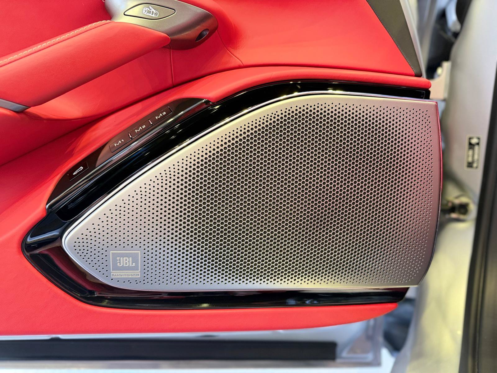 Used 2022 Ferrari Roma RWD image 31