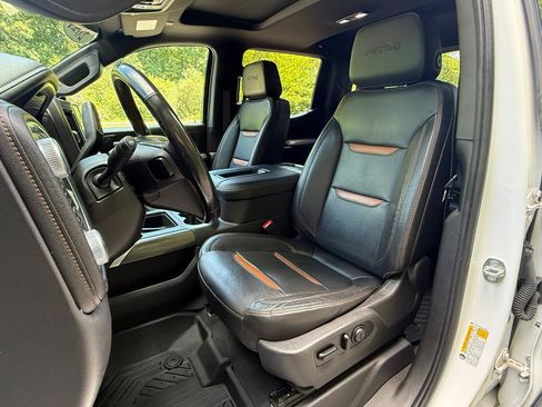 Used 2020 GMC Sierra 1500 AT4 w/ AT4 Premium Package AWD/4WD image 18