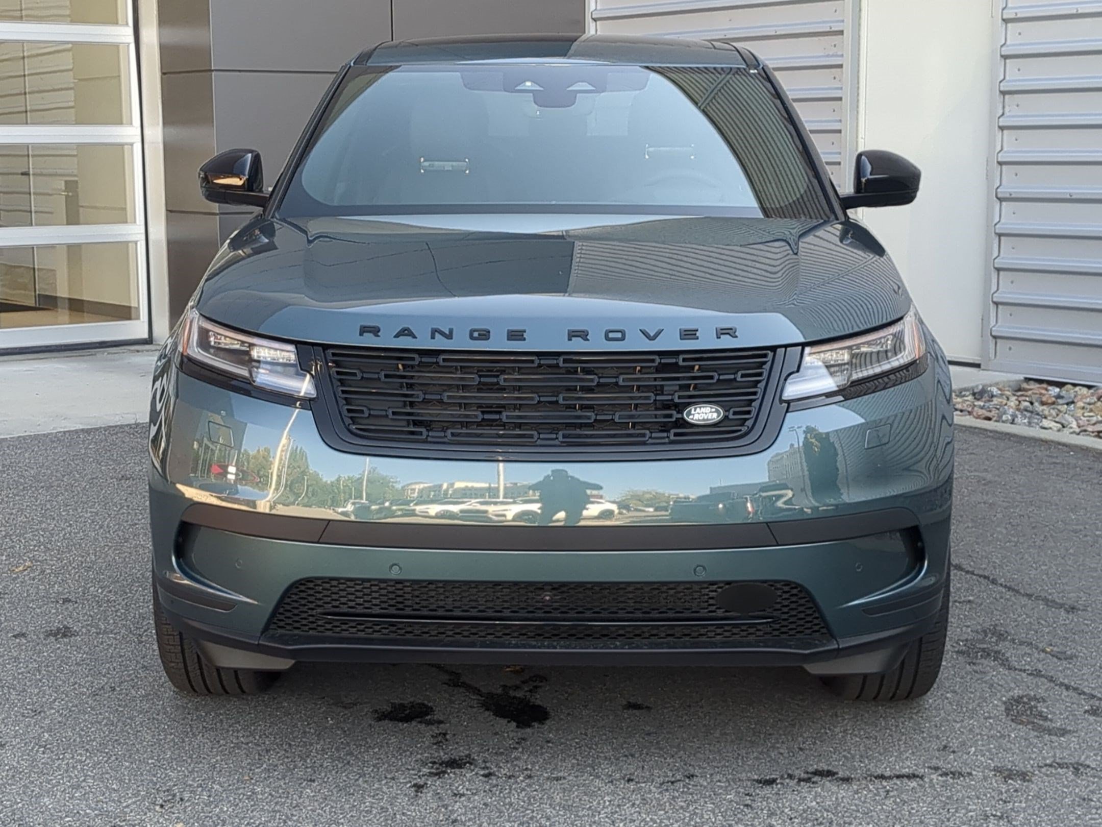 New 2026 Land Rover Range Rover Velar S AWD/4WD image 2