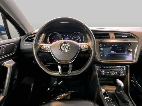 Used 2019 Volkswagen Tiguan SE w/ Panoramic Sunroof Package FWD image 6