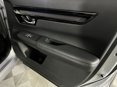 Used 2025 Honda CR-V EX-L image 33