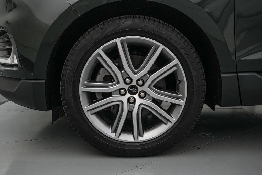 Certified 2024 Ford Edge Titanium w/ Equipment Group 301A AWD/4WD image 10