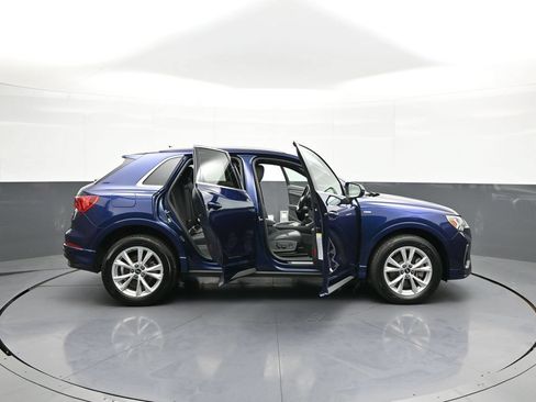 Used 2023 Audi Q3 2.0T Premium Plus AWD/4WD image 42