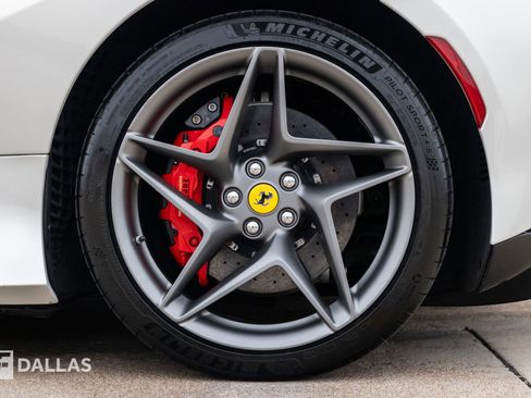 Used 2021 Ferrari F8 Tributo image 9