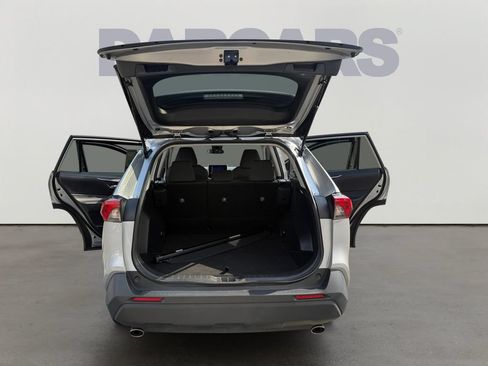 Used 2024 Toyota RAV4 XLE FWD image 30