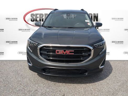 Used 2020 GMC Terrain SLE w/ Driver Convenience Package FWD image 3