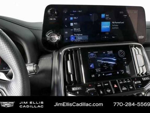 Used 2025 Lexus LX 700h F Sport image 23