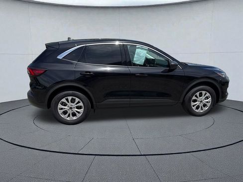 Used 2024 Ford Escape Active AWD/4WD image 3