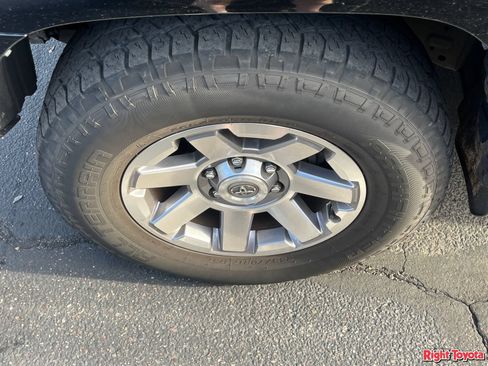 Used 2015 Toyota 4Runner Trail Premium AWD/4WD image 8