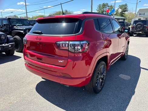 Certified 2022 Jeep Compass Limited AWD/4WD image 5