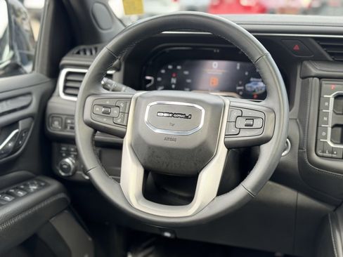 Used 2023 GMC Yukon Denali image 14