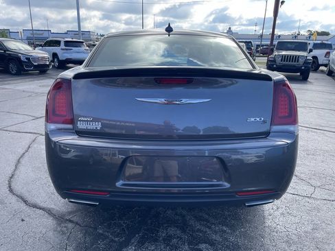 Used 2016 Chrysler 300 S AWD/4WD image 7