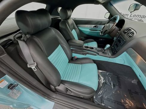 Used 2002 Ford Thunderbird image 22
